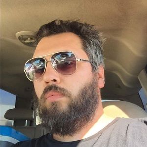 Meet your Posher, Joel